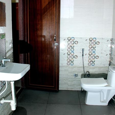 Hotel O Athitya Resort Sikar Exteriér fotografie